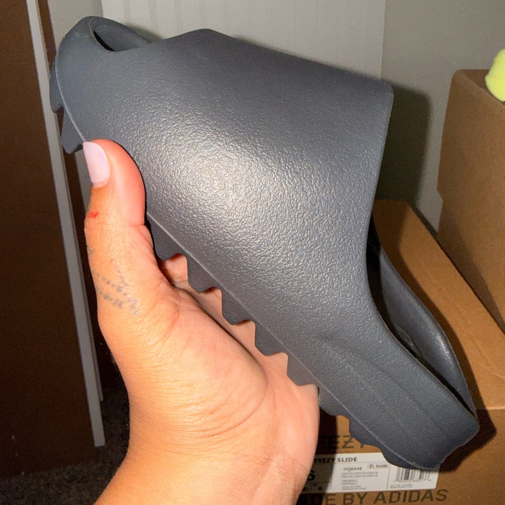 Onyx Slide